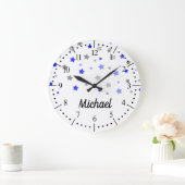 青く、淡いブルー灰色の星パターン ラージ壁時計 (ホーム)