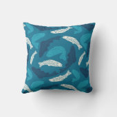 青とアイボリーマス、フィッシュパターン(の模様が)ある クッション (裏面)