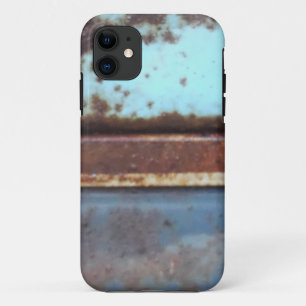青とティール(緑がかった色)の錆びたトラックのクローズアップ iPhone 11 ケース