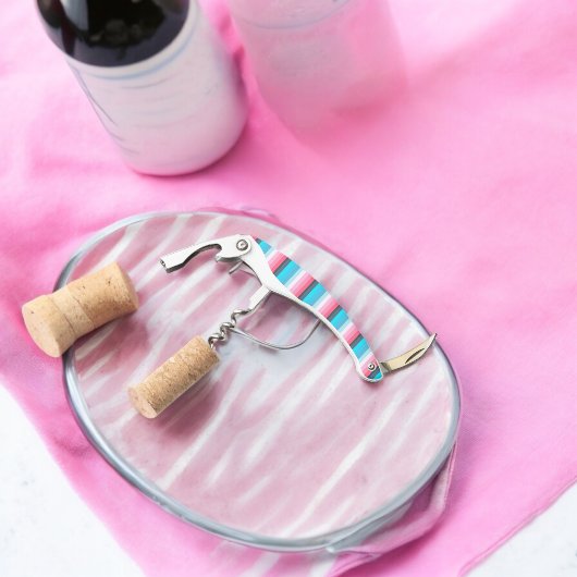 青とピンクのカラーシェードのストライプ ソムリエナイフ