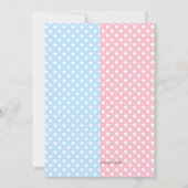 青とピンクのキャリッジの性別表示パーティー 招待状 (裏面)