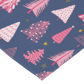 青とピンクのクリスマスツリーパターン ショートテーブルランナー (コーナー)