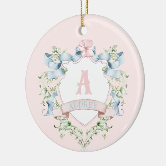 青とピンクのグランドミレニアルのリボンクレスト セラミックオーナメント (左)