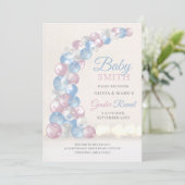 青とピンクのバルーンアーチベビー性別リビール 招待状 (スタンド正面)
