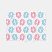 青とピンクの唇のパターン、口紅、キス フリースブランケット (正面(横))