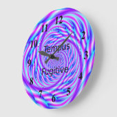 青とピンクの渦巻きテンプス逃亡時計 ラージ壁時計 (傾斜)