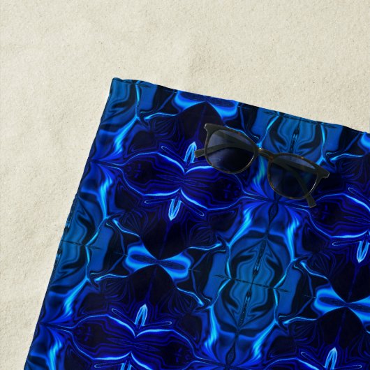 青と'フローティング'絡み合ったストローク ビーチタオル (インサイチュ)