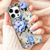 青と淡青のモノグラム入り花柄 Case-Mate iPhoneケース