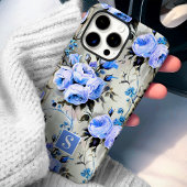 青と淡青のモノグラム入り花柄 Case-Mate iPhoneケース