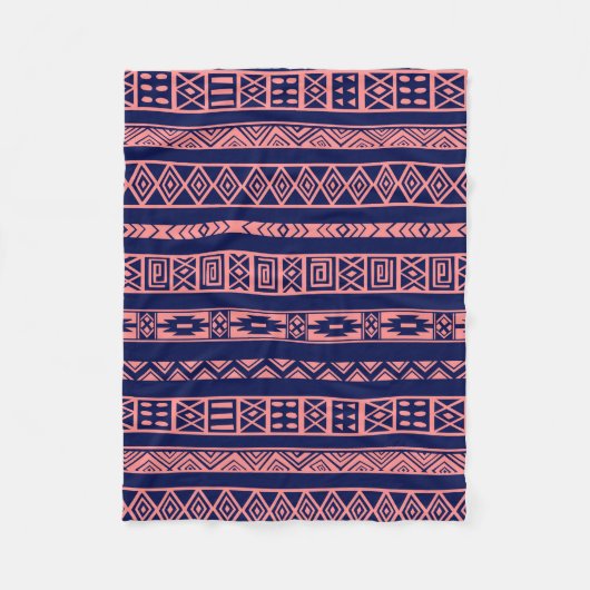 青と珊瑚赤色の部族の幾何学的パターン フリースブランケット (正面)
