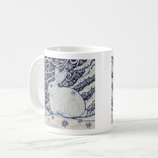 青と白うさぎ絵を描の冬の森の雪 コーヒーマグカップ (正面左)
