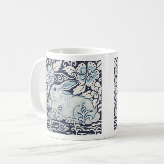 青と白うさぎ絵画のフローラウッドランドカタツムリ コーヒーマグカップ (正面左)
