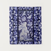 青と白うさぎ鳥フローラウッドランドネイビーアート タペストリー (正面)