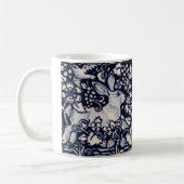 青と白のうさぎ木の国イチゴ鳥 コーヒーマグカップ (左)