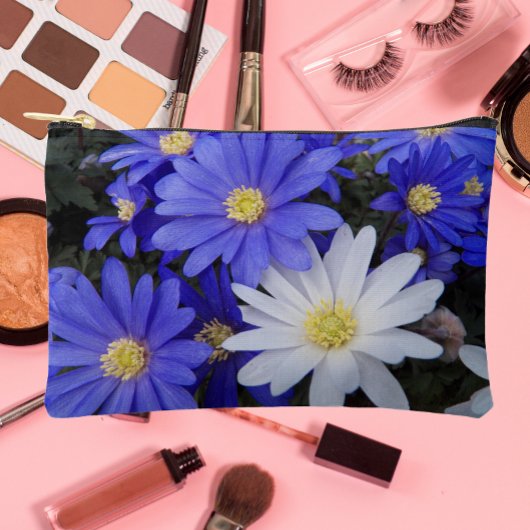 青と白のアネモネスフローラ アクセサリーポーチ