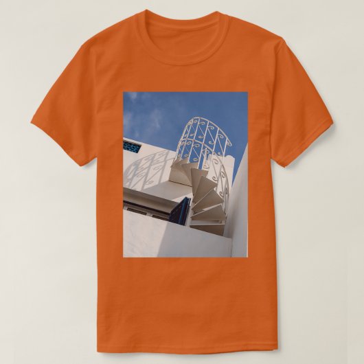 青と白のアーキテクチャのらせん状とラインt tシャツ (デザイン正面)