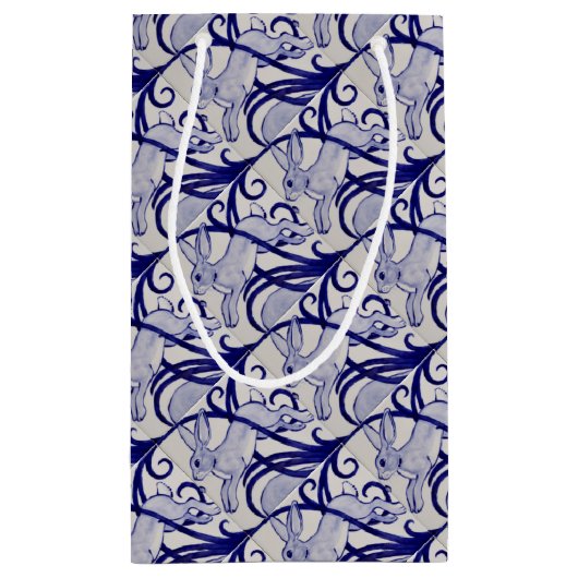 青と白のアールデコうさぎタイルギフトラッピング スモールペーパーバッグ (裏面)