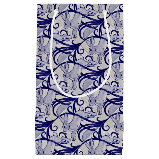 青と白のアールデコうさぎタイルギフトラッピング スモールペーパーバッグ (正面)