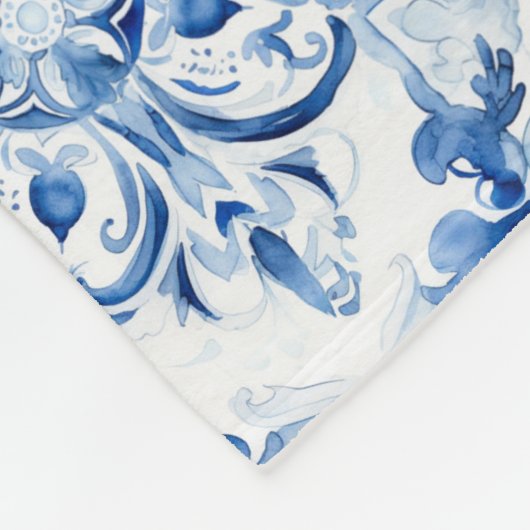 青と白のイタリアン水彩タイル模様 フリースブランケット (角)