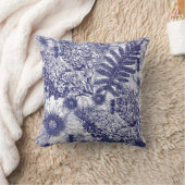 青と白のウッドランドフローラデザイン枕 クッション (ブランケット)