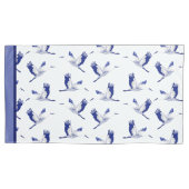 青と白のク飛んでいるレーン 枕カバー (正面左)