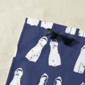 青と白のスキューバフィンのパタ航海のーン ビーチタオル (インサイチュ)