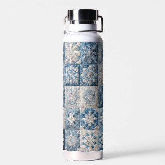 青と白のスノーフレークのキルト ウォーターボトル (背面)