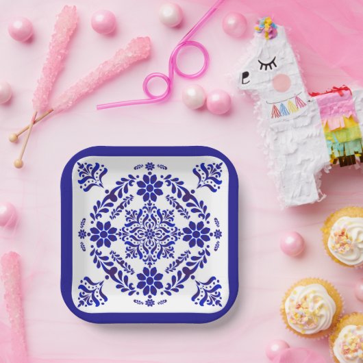 青と白のタラベラ三角形 ペーパープレート (パーティー)