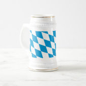 青と白のバイエルダイヤモンド国旗のパターン ビールジョッキ (正面左)