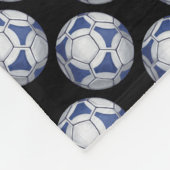 青と白のフットバル模様 フリースブランケット (角)