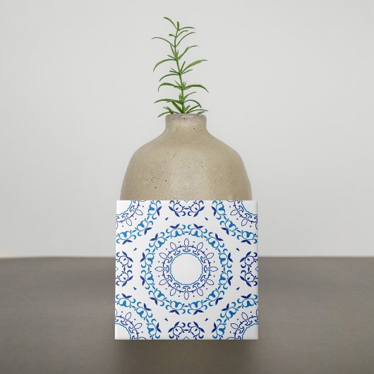 青と白のポルトガ地中海のルのアズレジョ タイル