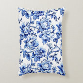 青と白のマグノリアスToile de Jouy アクセントクッション (正面(垂直))