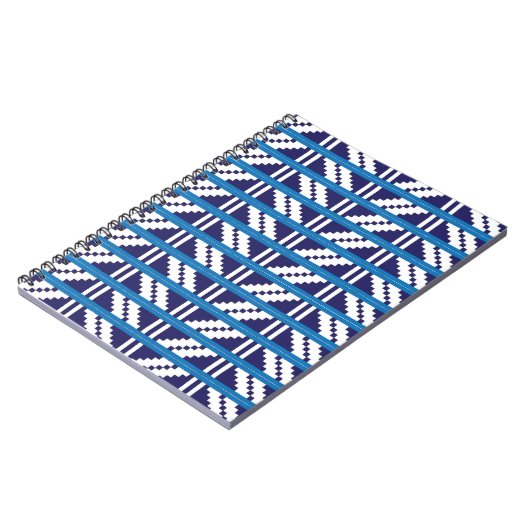 青と白のラトビアのラトガール民族フォークアート ノートブック (左側)