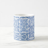 青と白のヴィンテージフローラ コーヒーマグカップ (中央)