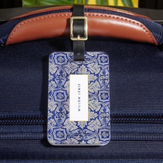 青と白のヴィンテージ地中海のフローラルパターン ラゲッジタグ (正面インサイチュ2)