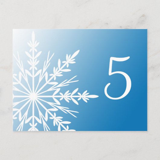 青と白の冬のスノーフレークのテーブル番号 ポストカード (裏面)