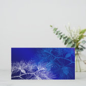 青と白の冬の松のフォトカード (スタンド正面)