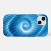 青と白の宇宙スパイラル星雲 iPhone 15ケース (裏面横)