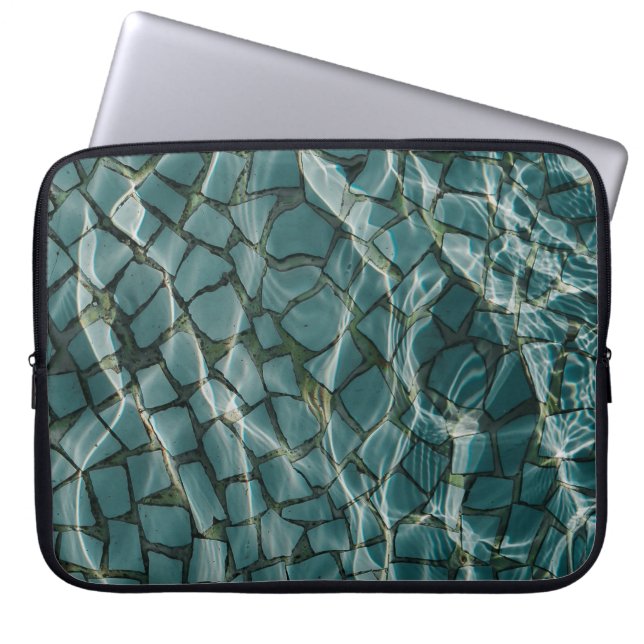 青と白の抽象芸術絵画 ラップトップスリーブ (正面)