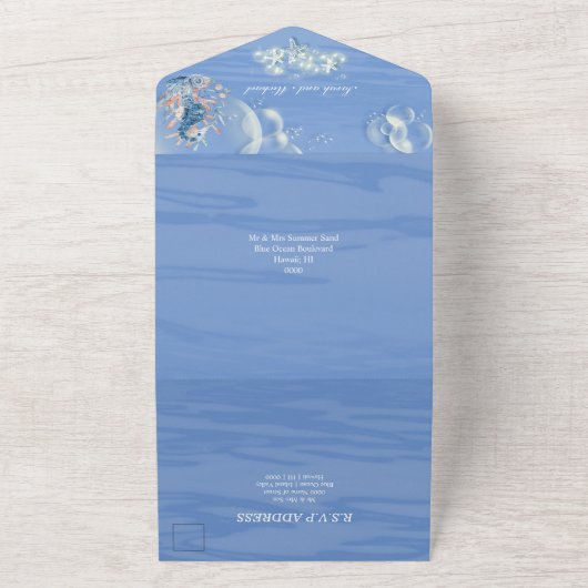 青と白の星の魚とタツノオトシゴのビーチをテーマにしたウェディング オールインワン招待状 (外側)