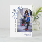 青と白の植物性フローラアーチ結婚写真 セーブザデート (スタンド正面)