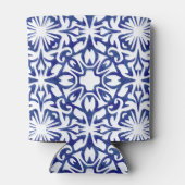 青と白の水彩タイルスペインのモノグラム 缶クーラー (裏面)