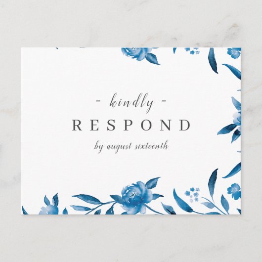 青と白の水色のフローラ結婚式RSVP インビテーションポストカード (正面)
