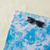 青と白の氷惑星表面 ビーチタオル (インサイチュ)