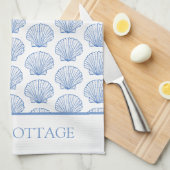 青と白の沿岸貝殻パーソナライズされた キッチンタオル (四つ折り)