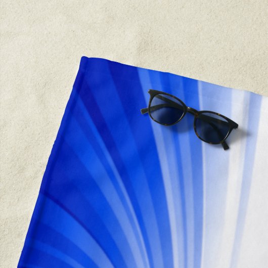 青と白の渦巻き旋回と名前の追加 ビーチタオル (インサイチュ)