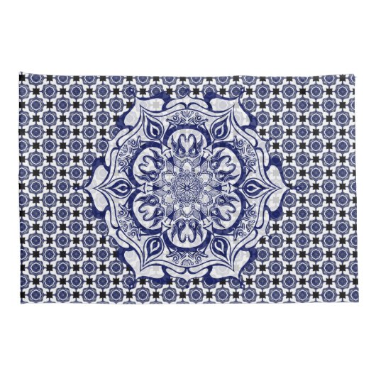 青と白の生き物の曼荼羅 枕カバー (裏面-右)