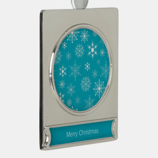 青と白の組み合わせクリスマススノーフレークのパターン シルバープレートバナーオーナメント (右)