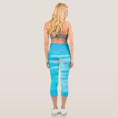 青と白の色のストリークヨガフィットネス カプリレギンス (裏面)