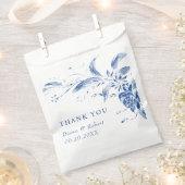 青と白の花の結婚枝 フェイバーバッグ (クリップ留めされた状態)